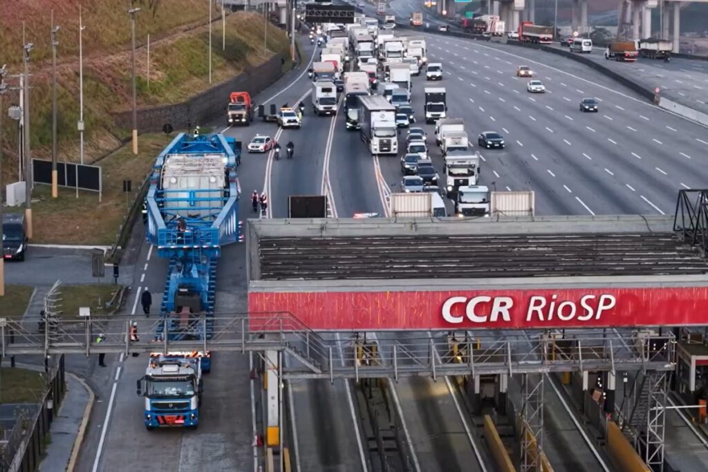 supercarreta-faz-quarta-viagem-com-carga-gigante-e-pedagio-de-r$-2.600