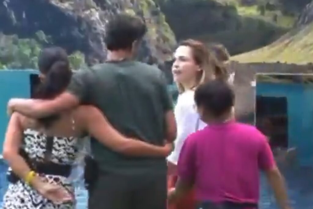 ana-paula-expulsa?-entenda-suposta-agressao-da-veterana-no-bbb-26