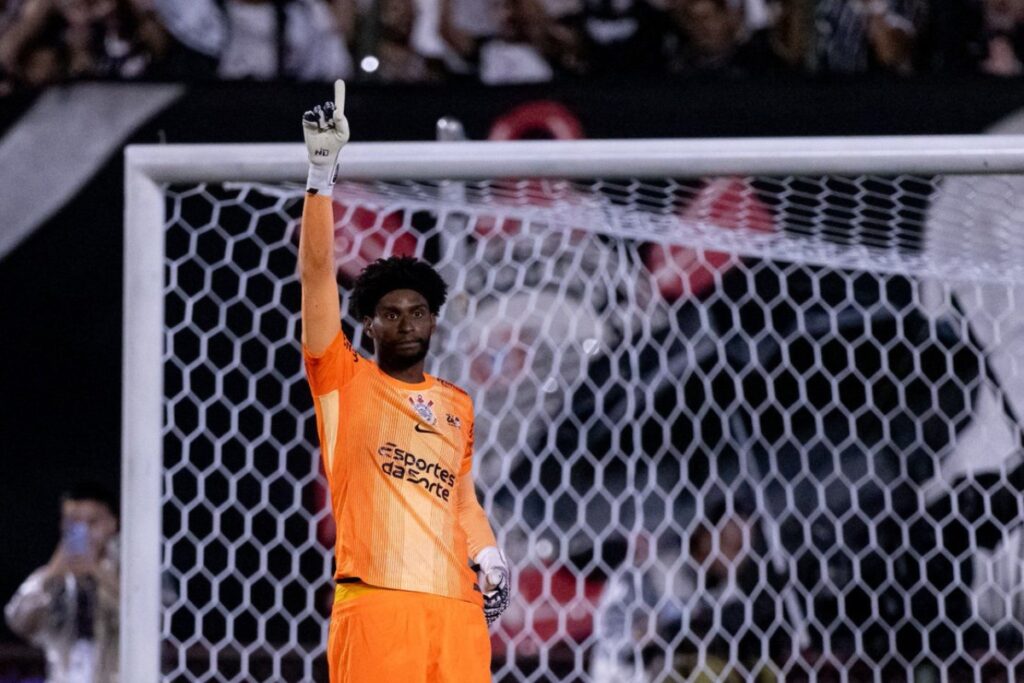 portuguesa-e-corinthians-se-pronunciam-apos-racismo-contra-hugo-souza
