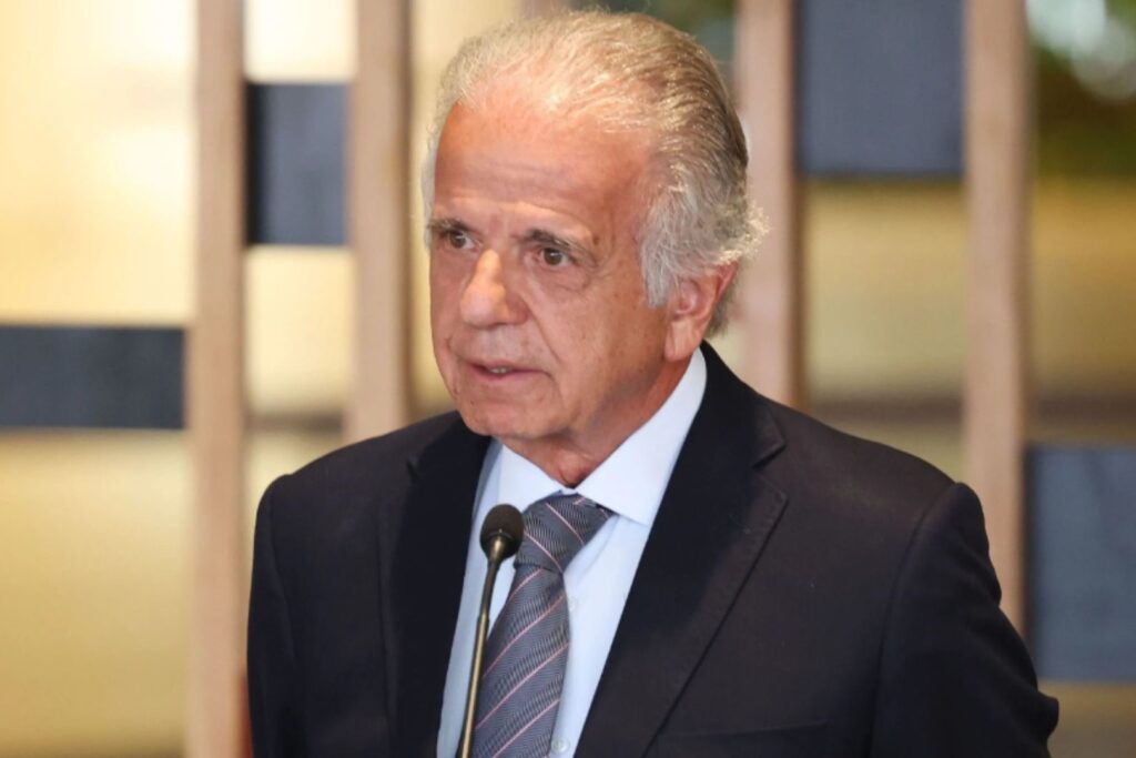 ministro-de-lula-se-afastou-no-carnaval-por-“assuntos-particulares”