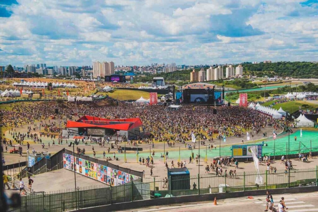 lollapalooza-2026:-veja-os-horarios-de-cada-show-do-festival