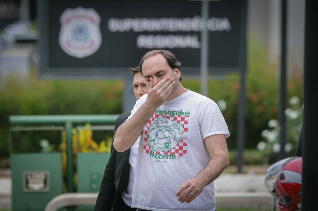 mp-reabre-investigacao-contra-carlos-bolsonaro-por-suposta-rachadinha