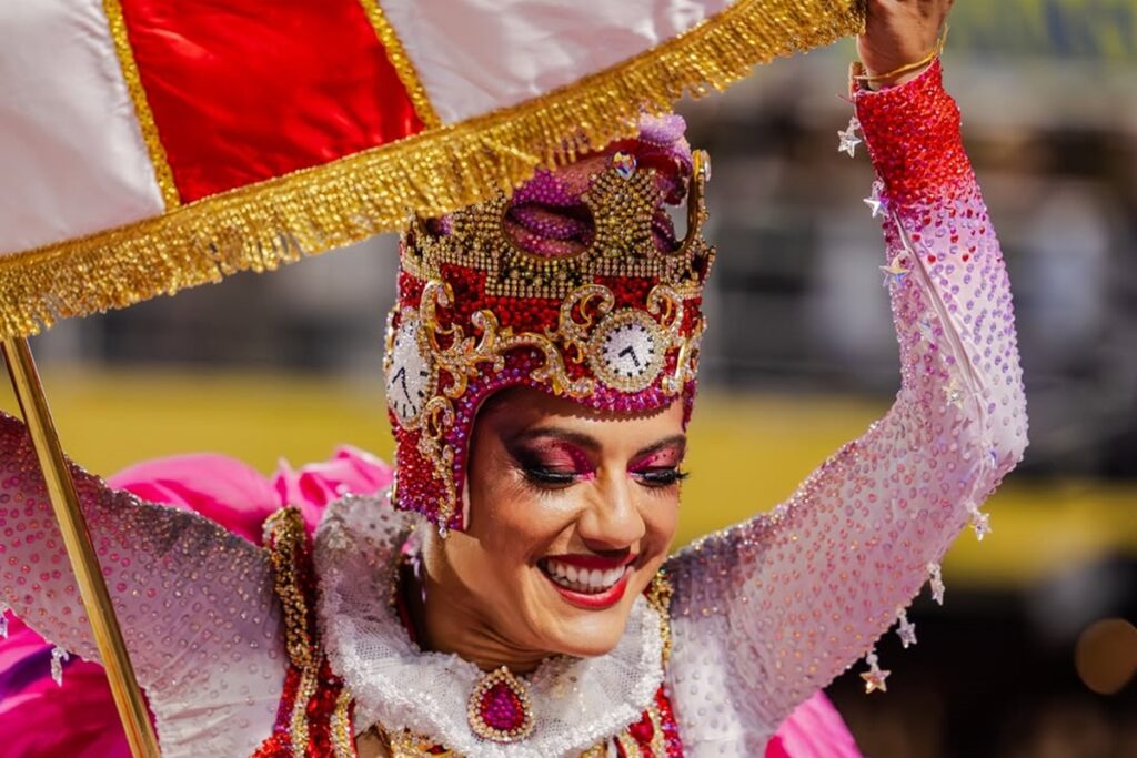 salgueiro-se-pronuncia-apos-saida-de-marcella-alves,-ex-porta-bandeira