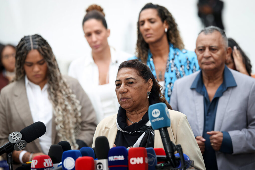 mae-de-marielle-passa-mal-no-stf-e-e-atendida-por-brigadistas