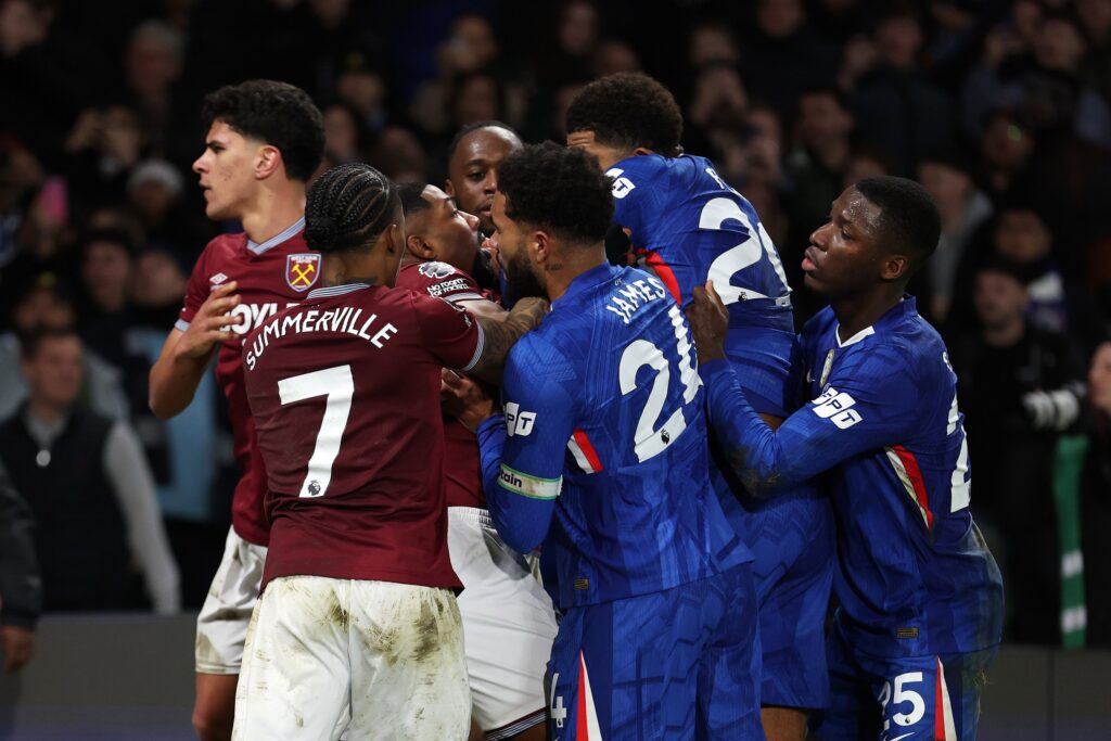 chelsea-e-west-ham-sao-multados-por-briga-em-duelo-da-premier-league.-veja-video