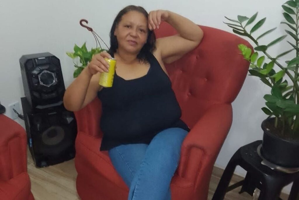 mulher-e-encontrada-estrangulada-e-filho-e-preso-suspeito-pelo-crime