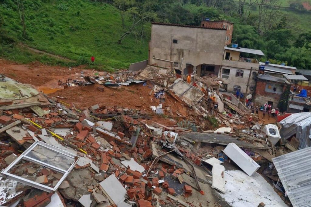 juiz-de-fora-recebe-apoio-de-militares-do-exercito-apos-fortes-chuvas