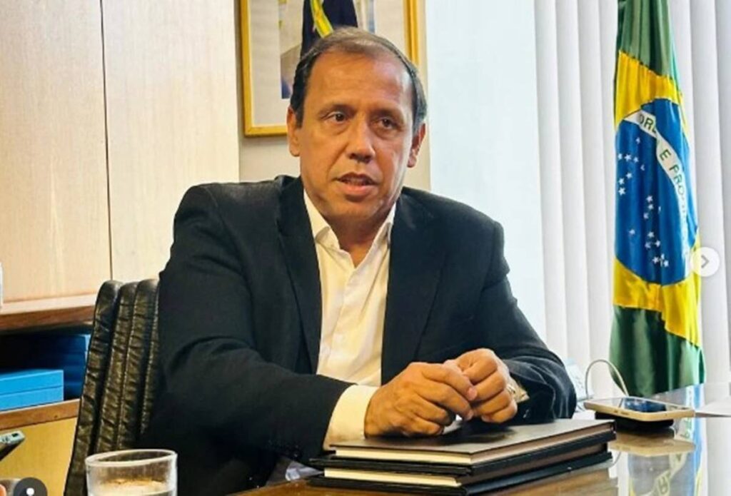farra-do-inss:-filho-de-presidente-ganhou-r$-128-mil-em-5-meses-de-sindnapi