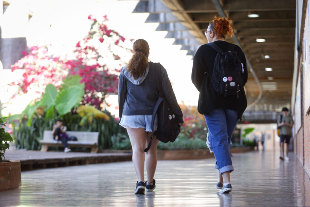 tempo-integral-cresce-e-chega-a-26,8%-no-ensino-medio-publico-em-2025