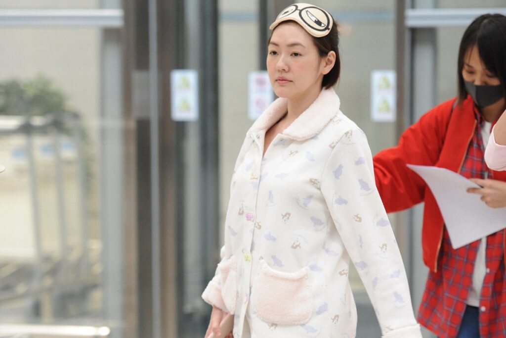 aeroporto-nos-eua-defende-proibicao-de-pijamas:-“loucura-termina-hoje”