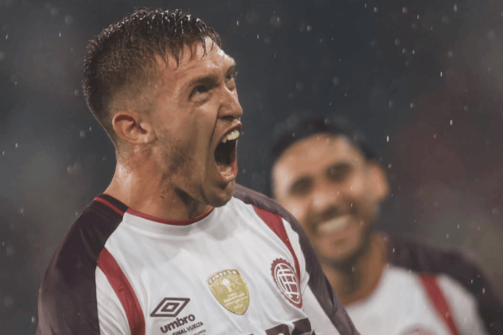 lanus-levanta-a-taca-da-recopa-sul-americana-no-maracana;-veja-video