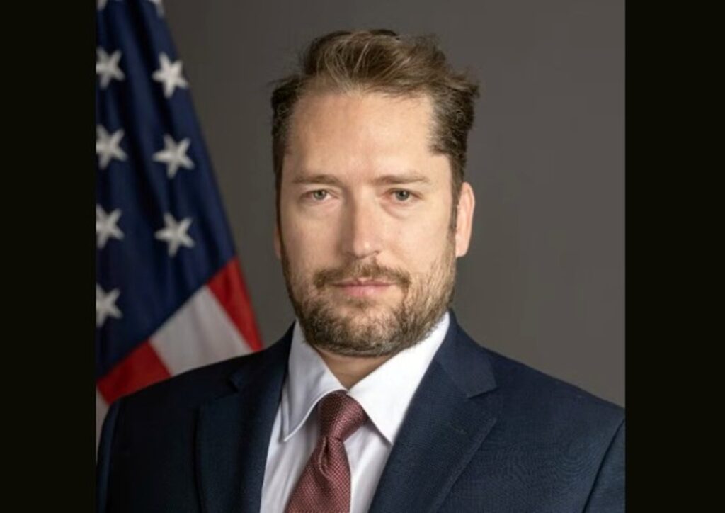 trump-nomeia-secretario-de-extrema-direita-para-supervisionar-o-brasil