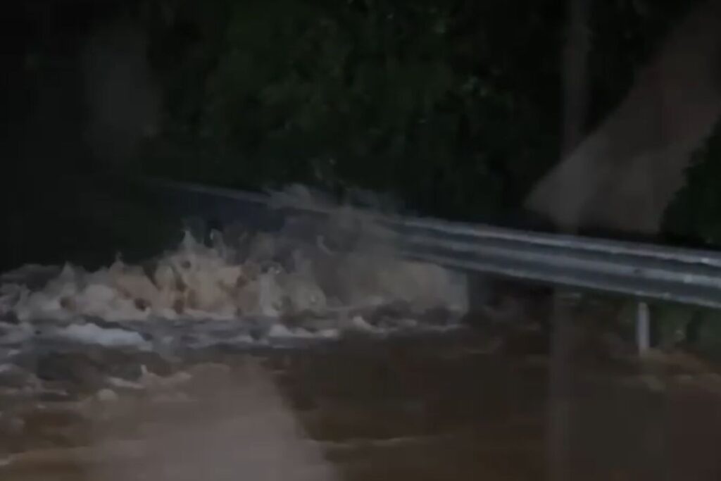 ubatuba-registra,-em-24-horas,-93%-da-chuva-esperada-no-mes