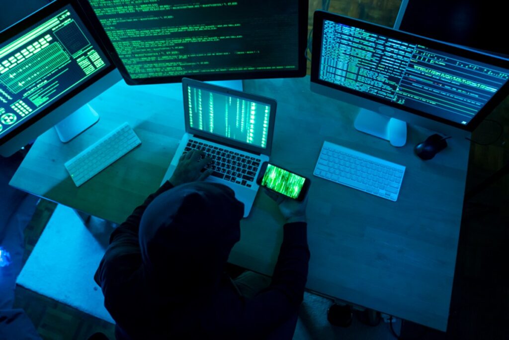 ciberataque-atinge-1,5-mil-medicos-com-dados-de-15-milhoes-de-pessoas