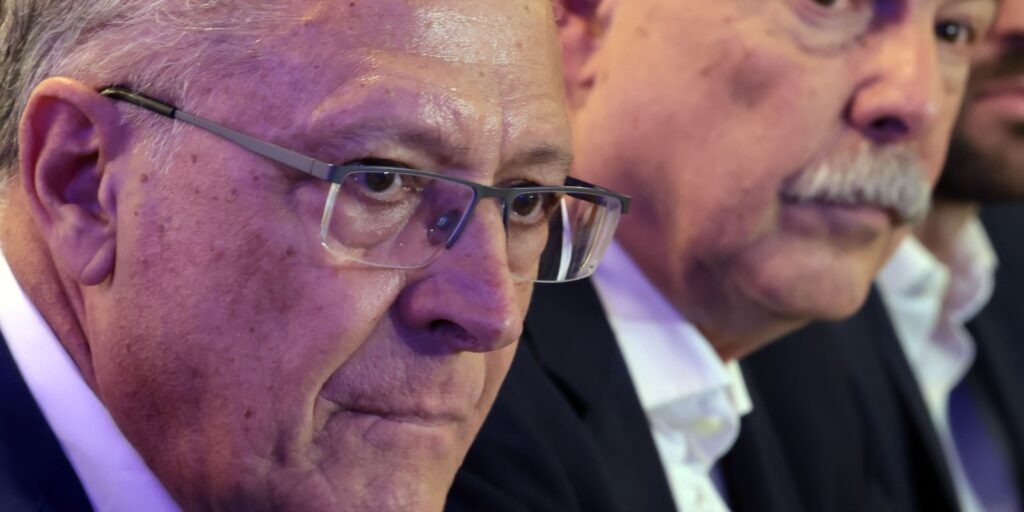 Governo prepara plano para socorrer setores afetados por tarifaço governo-prepara-plano-para-socorrer-setores-afetados-por-tarifaco