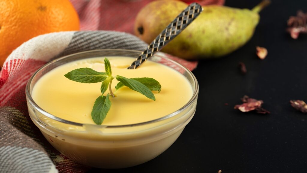 veja-como-fazer-deliciosa-sobremesa-de-abacaxi-com-so-3-ingredientes