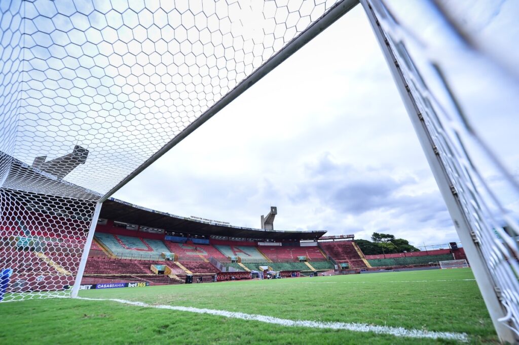 brasileirao:-cbf-altera-local-de-jogo-entre-sao-paulo-e-chapecoense
