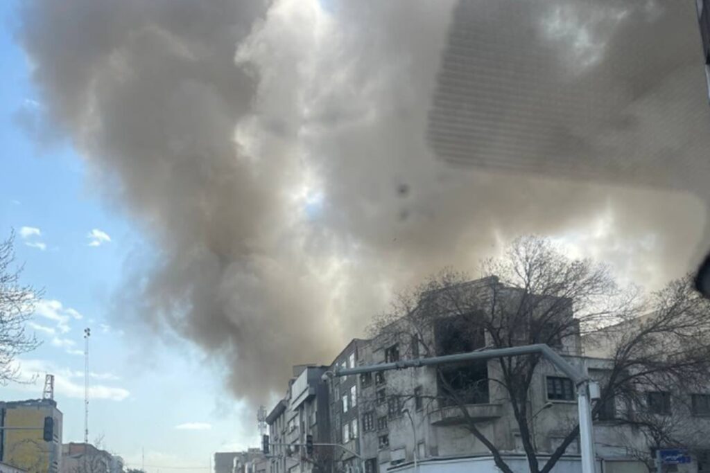 ataques-de-eua-e-israel-ao-ira-deixam-201-mortos,-diz-midia-iraniana