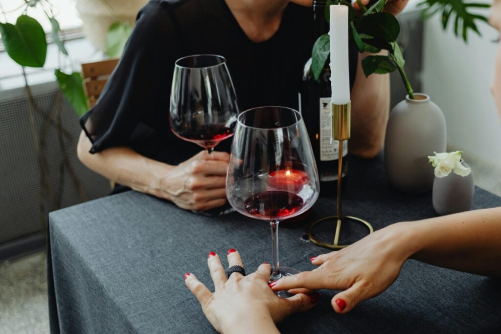 uma-taca-de-vinho-pode-aumentar-a-gordura-corporal?-a-ciencia-responde