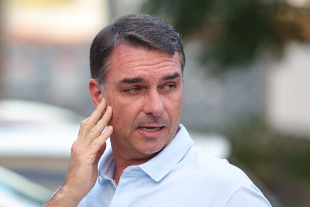 pt-coloca-empresas-e-socia-de-flavio-bolsonaro-na-mira-da-cpmi-do-inss