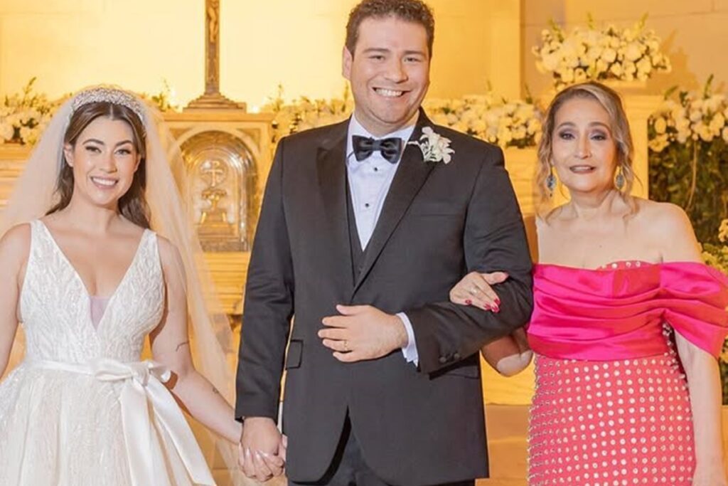 nasce-enrico,-segundo-neto-de-sonia-abrao,-apos-parto-“a-jato”.-video