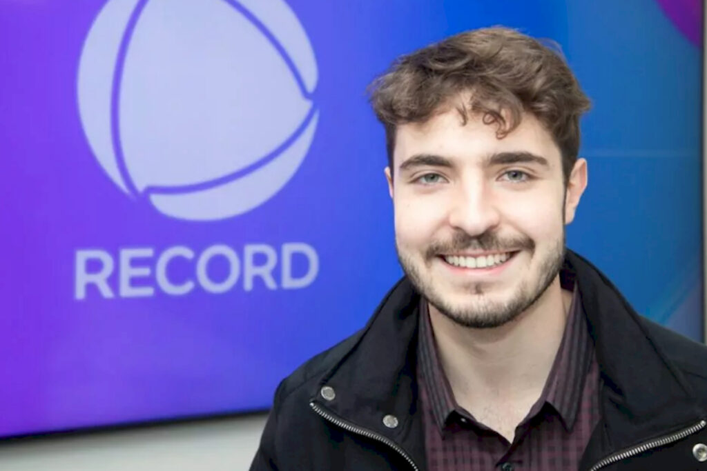 joao-liberato-renova-contrato-com-a-record;-saiba-detalhes