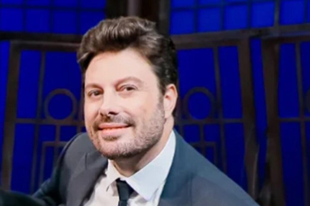 sbt-cancela-gravacoes-do-the-noite-apos-impasse-com-danilo-gentili