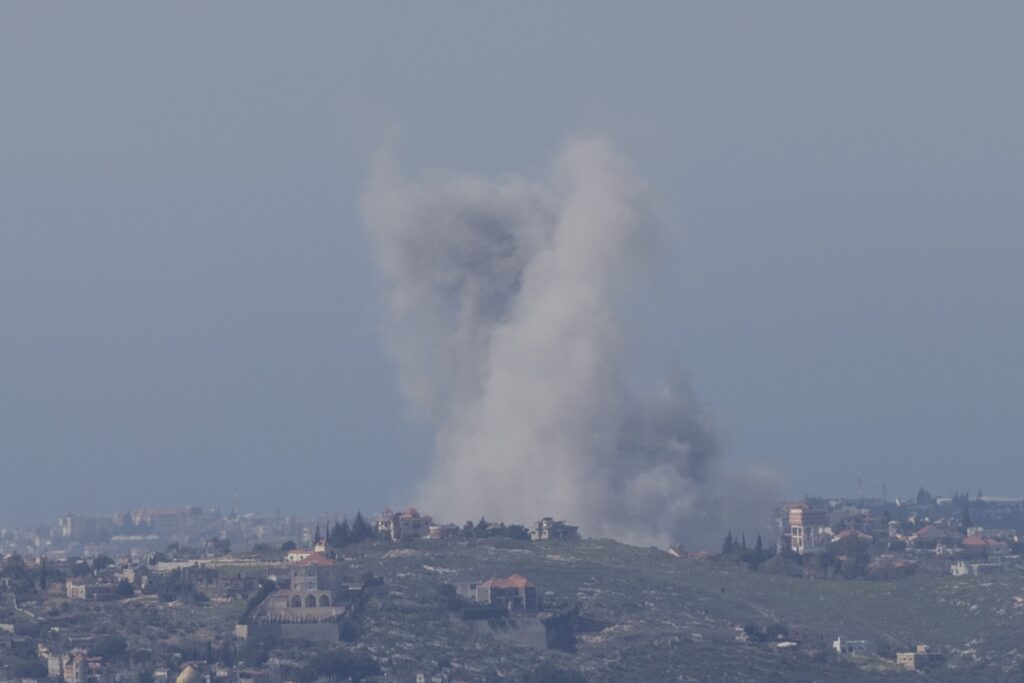 israel-diz-que-vai-avancar-por-terra-pelo-libano