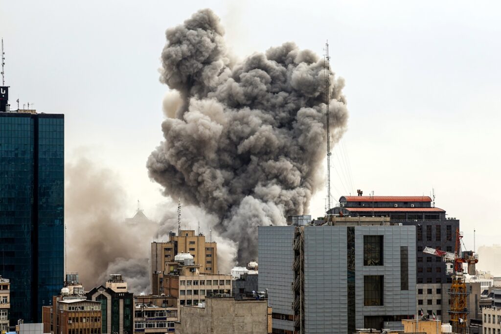 israel-ataca-conselho-responsavel-por-escolher-o-novo-lider-supremo-do-ira