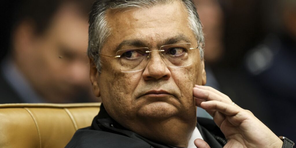 Dino libera exibição de documentário sobre grupo Arautos do Evangelho dino-libera-exibicao-de-documentario-sobre-grupo-arautos-do-evangelho