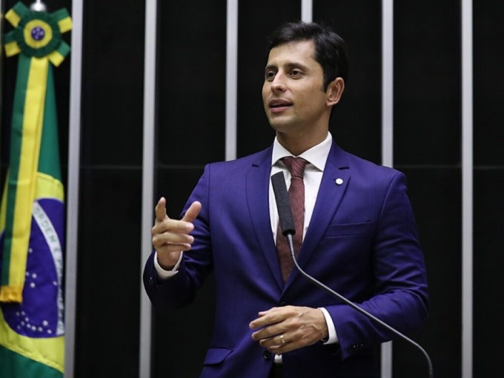 vice-da-cpmi-do-inss-diz-que-sigilo-de-lulinha-foi-“cagada”-de-pimenta