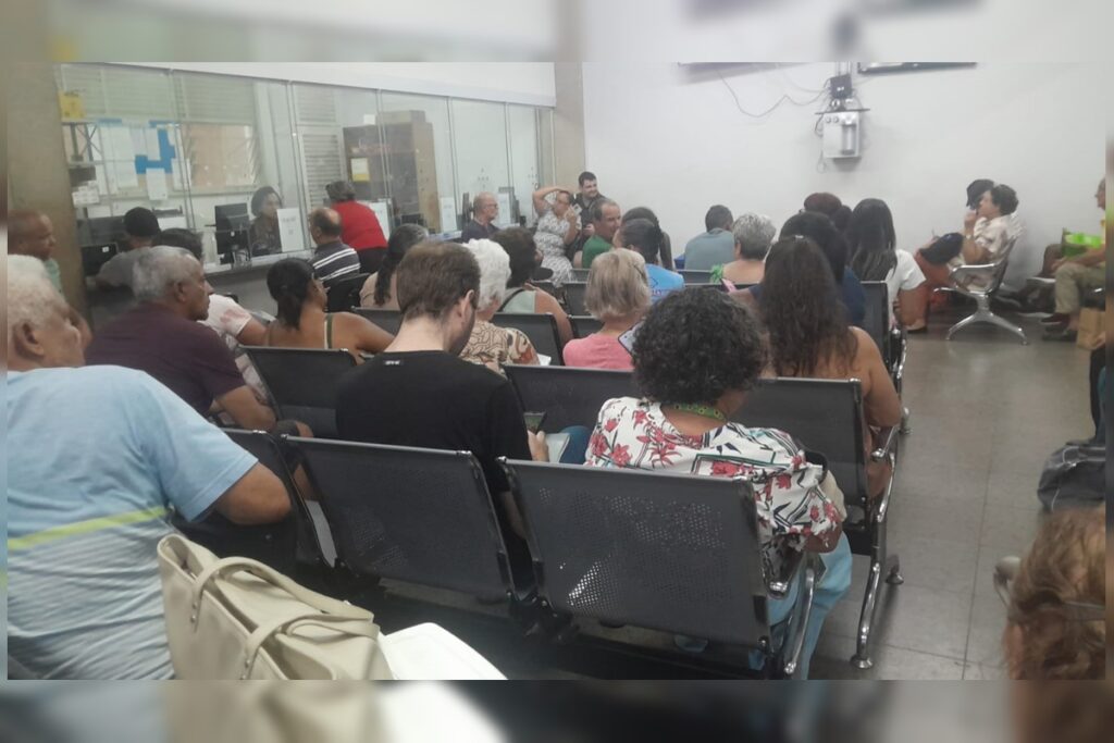 instabilidade-em-sistema-causa-espera-de-6h30-em-farmacia-de-alto-custo-no-df