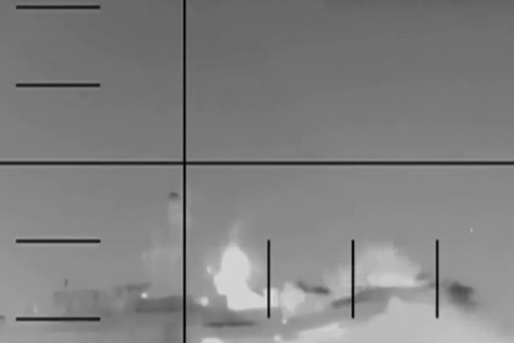 imagens-mostram-disparo-de-submarino-dos-eua-que-afundou-navio-do-ira.-veja-video