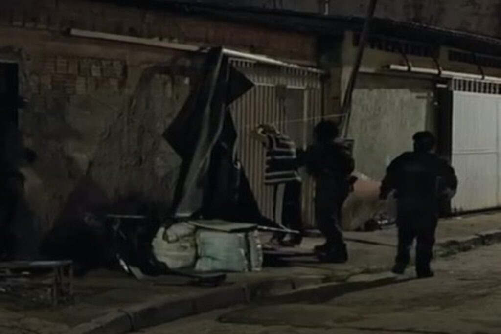 familia-do-crime-monta-esquema-de-vigia-para-traficar-em-casa-no-df.-veja-video