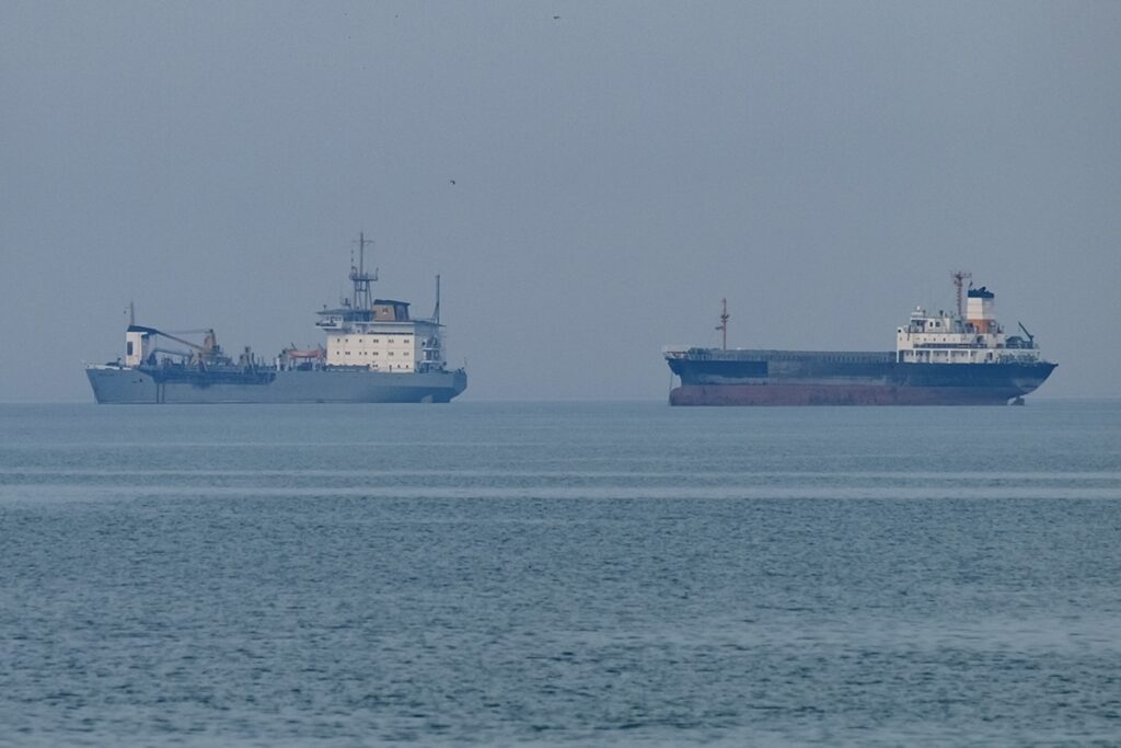 ira-diz-ter-atingido-petroleiro-dos-eua-no-golfo-persico