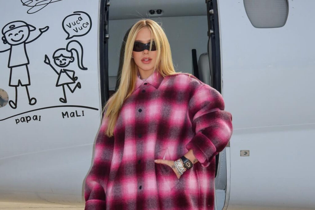 virginia-fonseca-chama-atencao-com-relogio-milionario-em-viagem