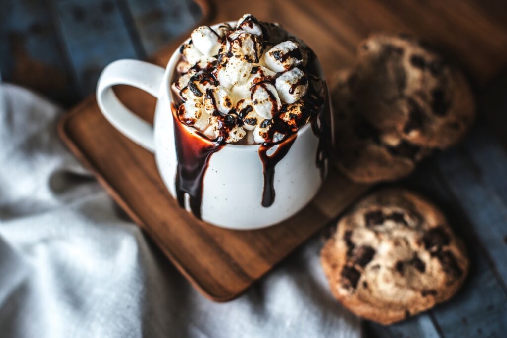 chocolate-quente-caseiro:-receita-cremosa-para-dias-frios