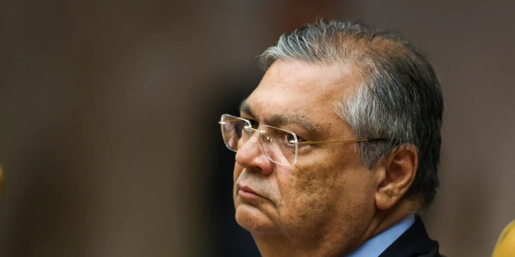 dino-suspende-decisao-da-cpmi-do-inss-que-quebrou-sigilos-de-lulinha