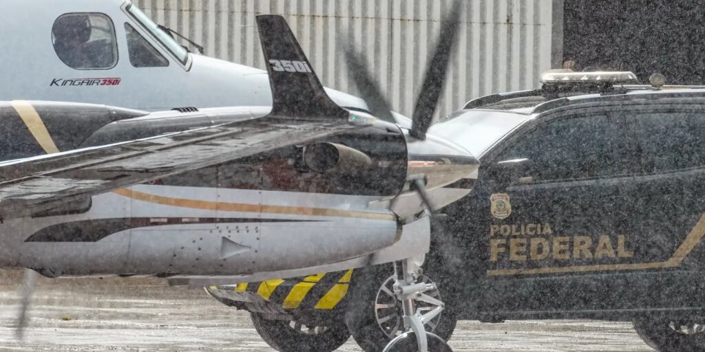 vorcaro-chega-a-brasilia-em-voo-da-pf-e-vai-para-presidio-federal