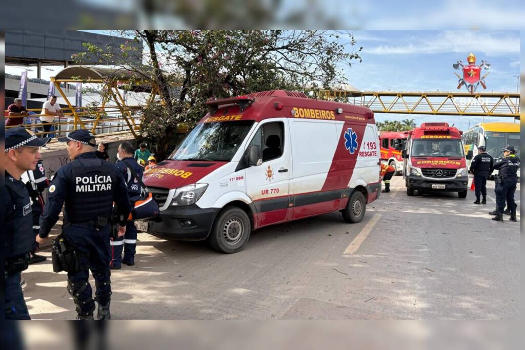 onibus-escolar-bate-em-passarela-no-df-e-deixa-multiplas-vitimas