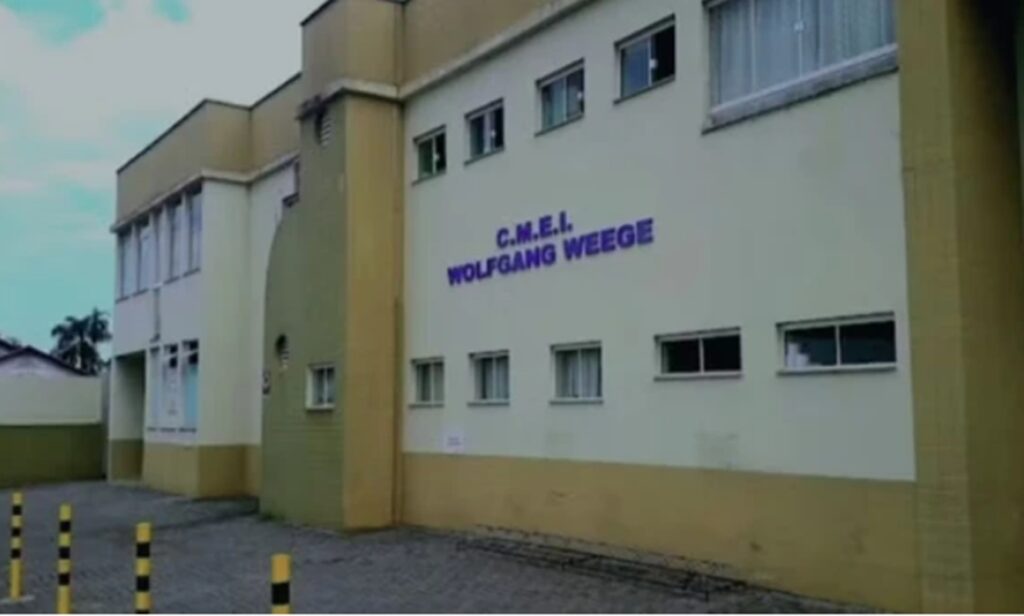 pai-busca-crianca-errada-em-1o-dia-de-creche-e-percebe-troca-em-casa