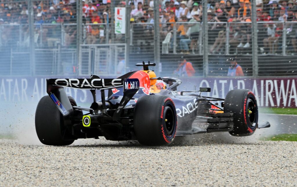formula-1:-verstappen-explica-acidente-durante-treino-de-classificacao