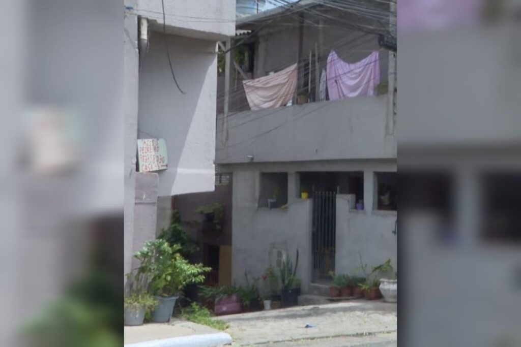 homem-invade-casa-da-ex-e-a-agride-a-facadas-enquanto-ela-dormia