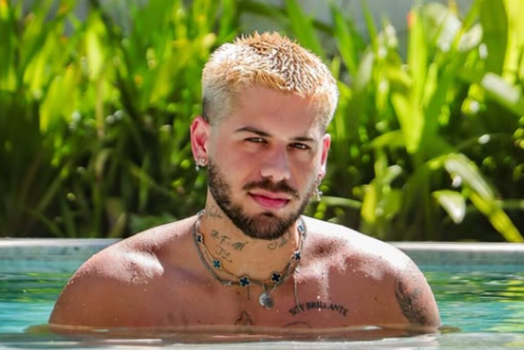 ze-felipe-passa-por-procedimento-para-corrigir-rasgo-na-orelha