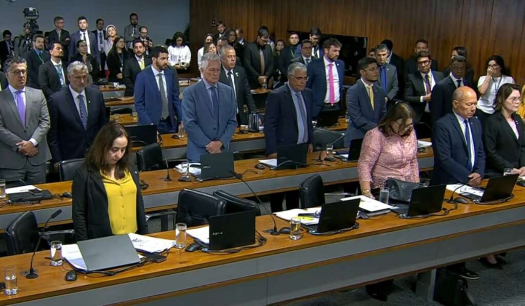 do-tempo-do-cofre-ao-tempo-do-vazamento-barato