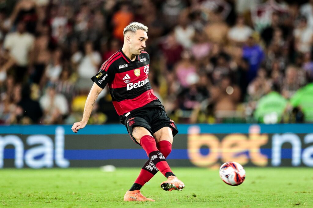 leo-ortiz-critica-saida-de-filipe-luis-do-flamengo:-“falta-respeito”