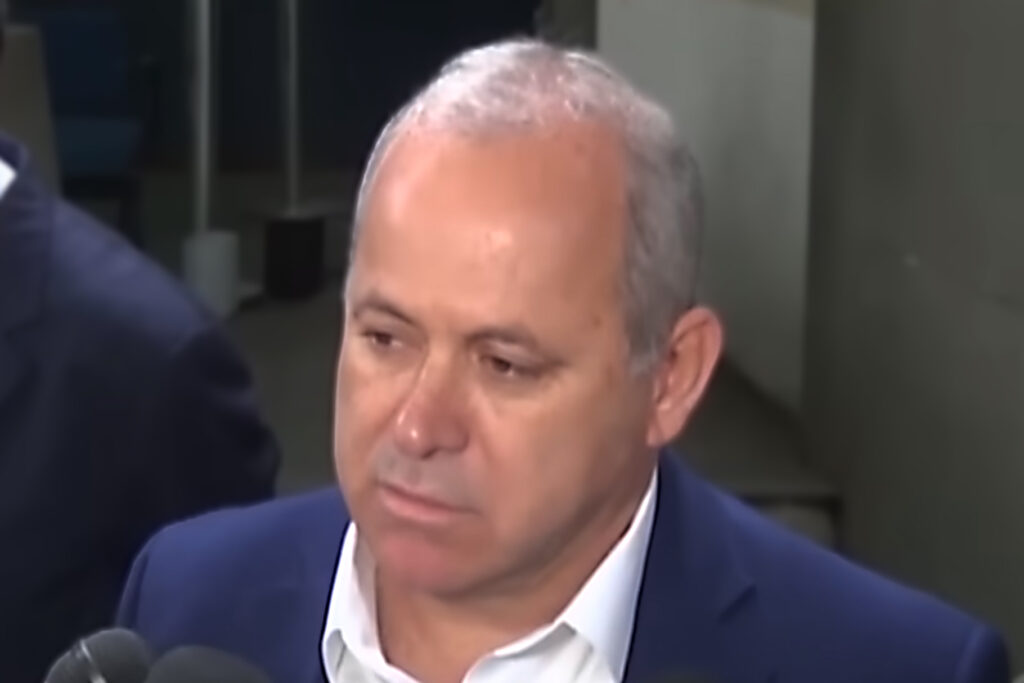 moraes-da-48-horas-para-rj-indicar-presidio-para-domingos-brazao