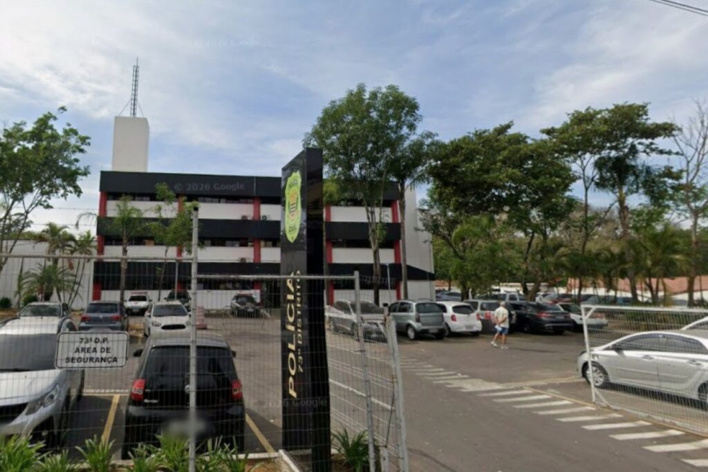 armado-com-faca,-homem-faz-funcionaria-de-restaurante-refem-e-e-preso