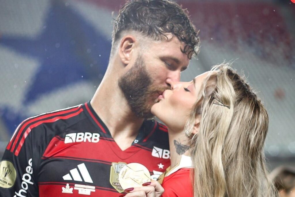 voltaram-de-novo?-karol-lima-e-flagrada-com-leo-pereira,-do-flamengo