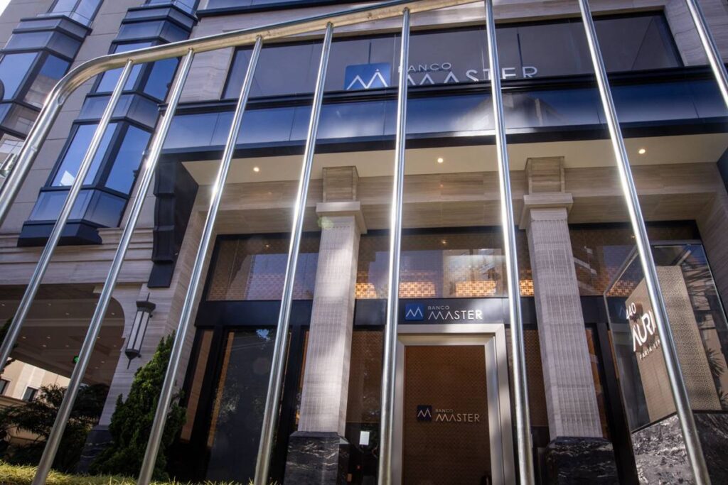 negros-lutam-por-credito,-enquanto-bilionarios-fraudam-o-sistema